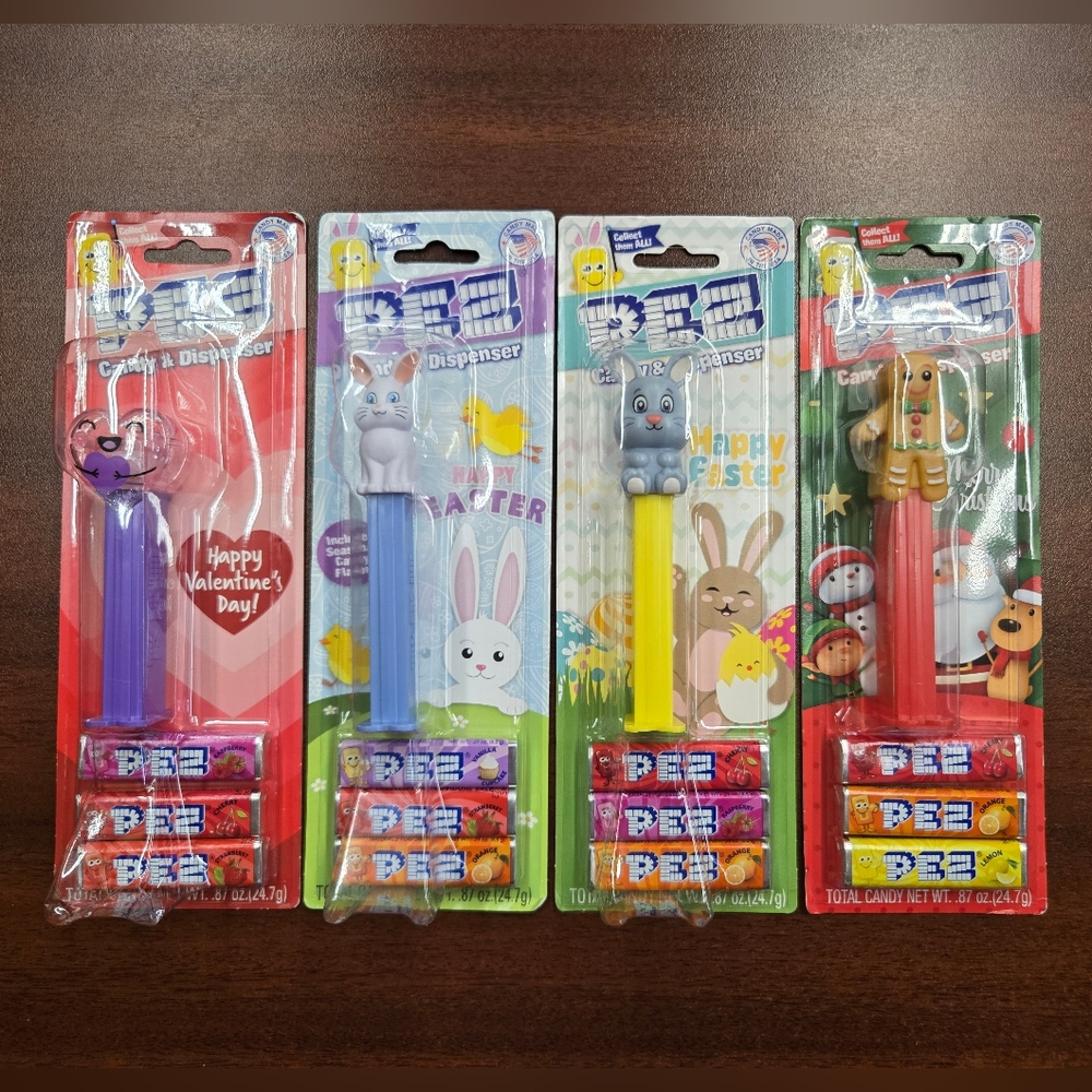 💜🐰🎅🏼 4 Holiday Pez Dispensers